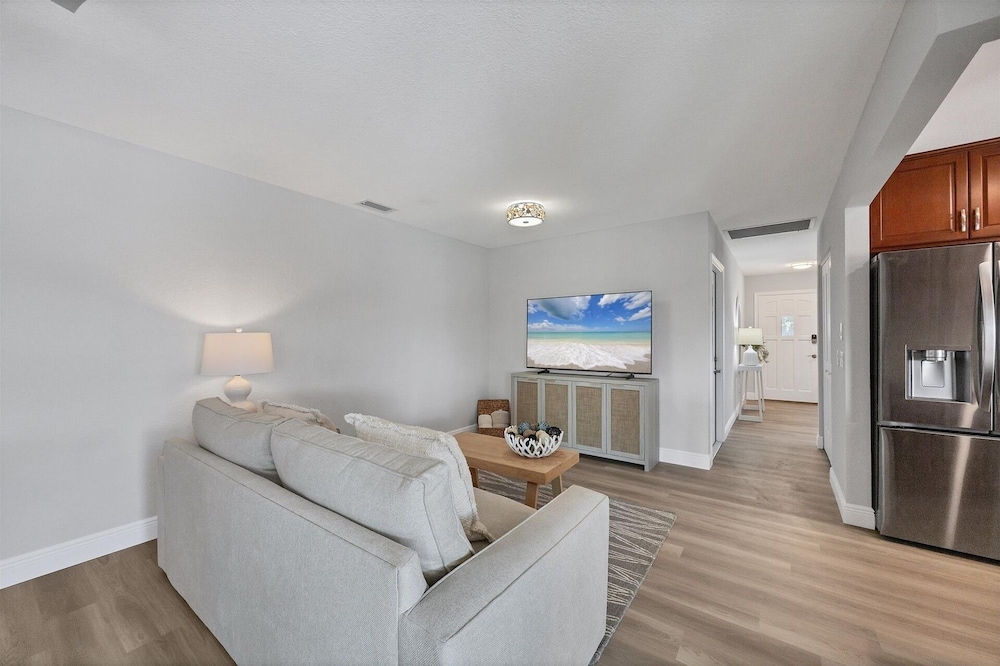 Port Charlotte 3 Bedroom Pool+Spa Vacation Home on Canal 3 Home