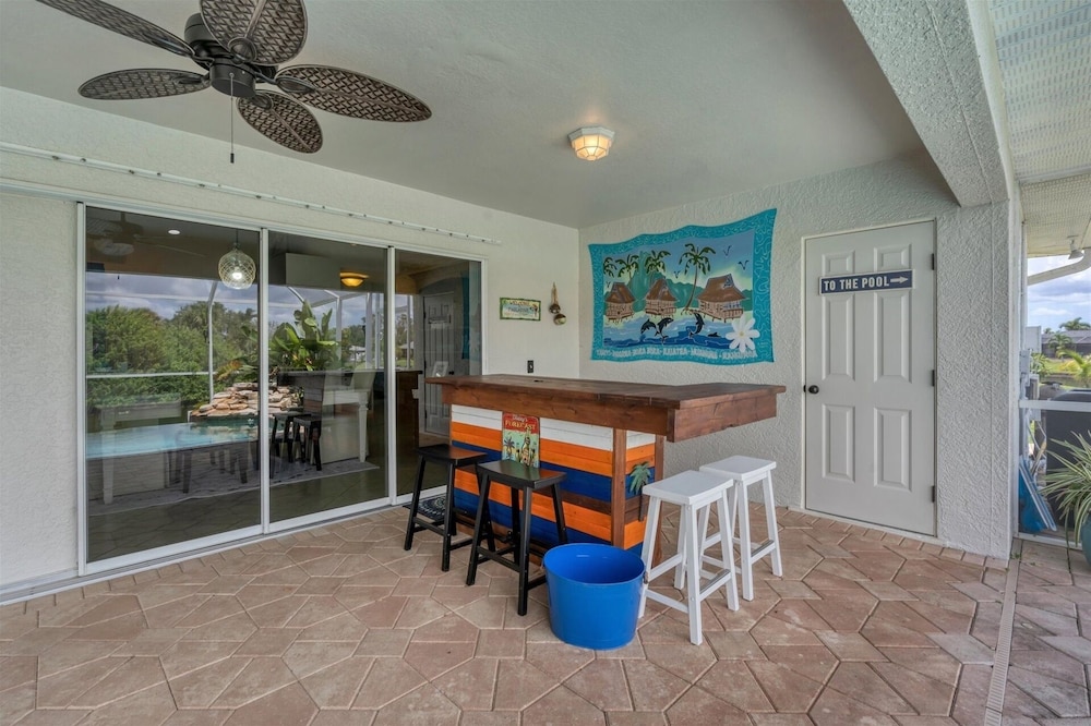 Cape Coral 3-Bedroom Canalfront Pool Vacation Home with Dock 3 Home