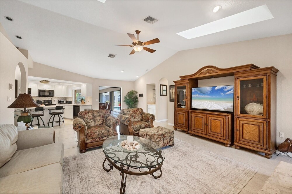 Punta Gorda Isles 3-Bedroom Canal-front Pool Home with Dock 3 Home