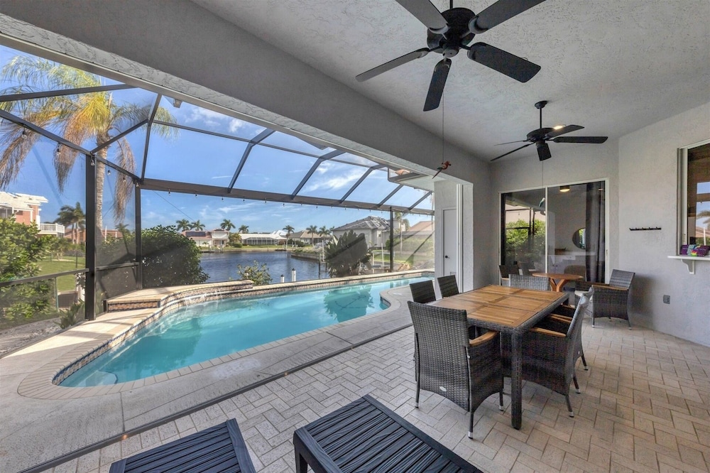 Punta Gorda 3-Bedroom Canalfront Vacation Home with Dock 3 Home