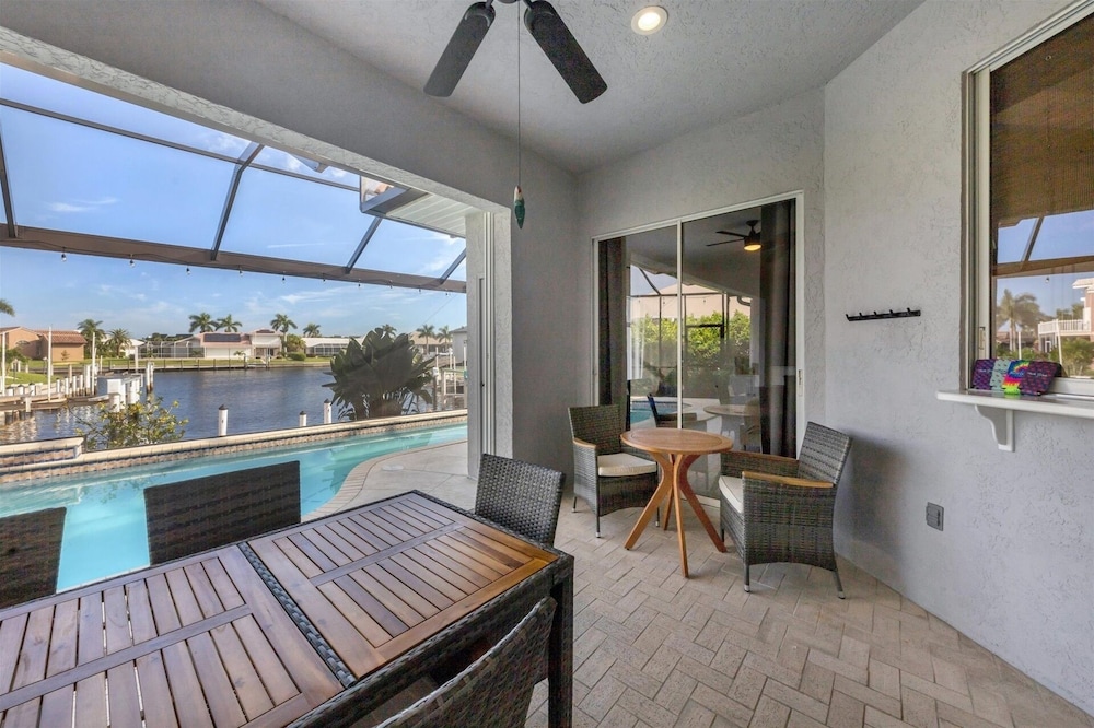 Punta Gorda 3-Bedroom Canalfront Vacation Home with Dock 3 Home
