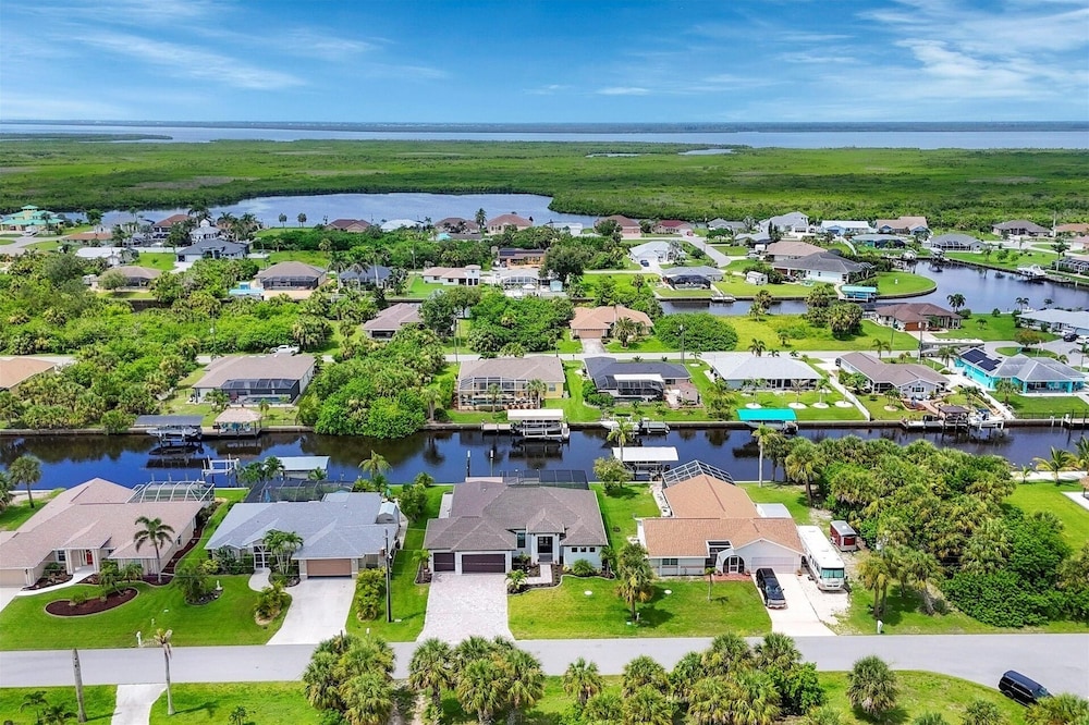 Port Charlotte Private Pool And Dock Vacation Home - Canal Access To Charlotte Harbor! 3 Bedroom Home