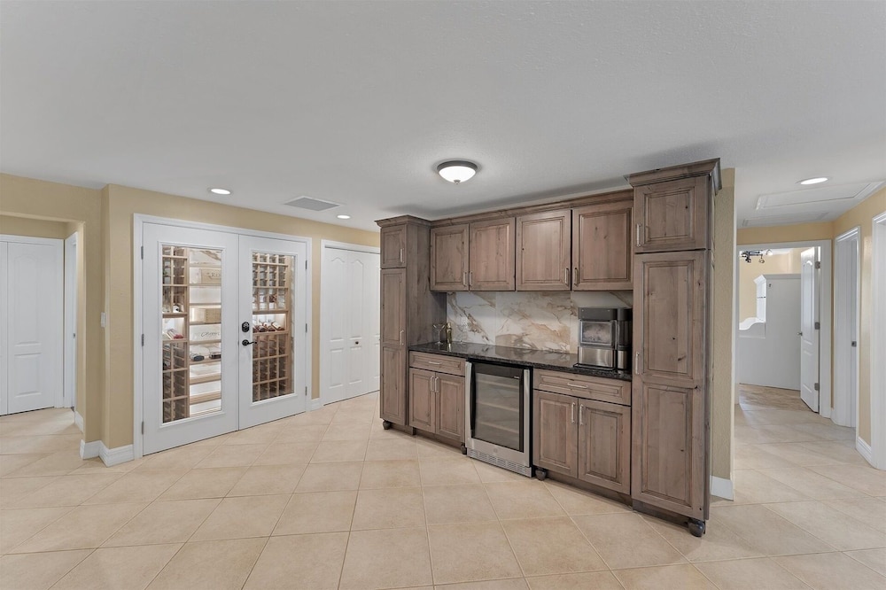 Punta Gorda Isles 4-Bedroom Private Pool+Spa Home on Canal 4 Home