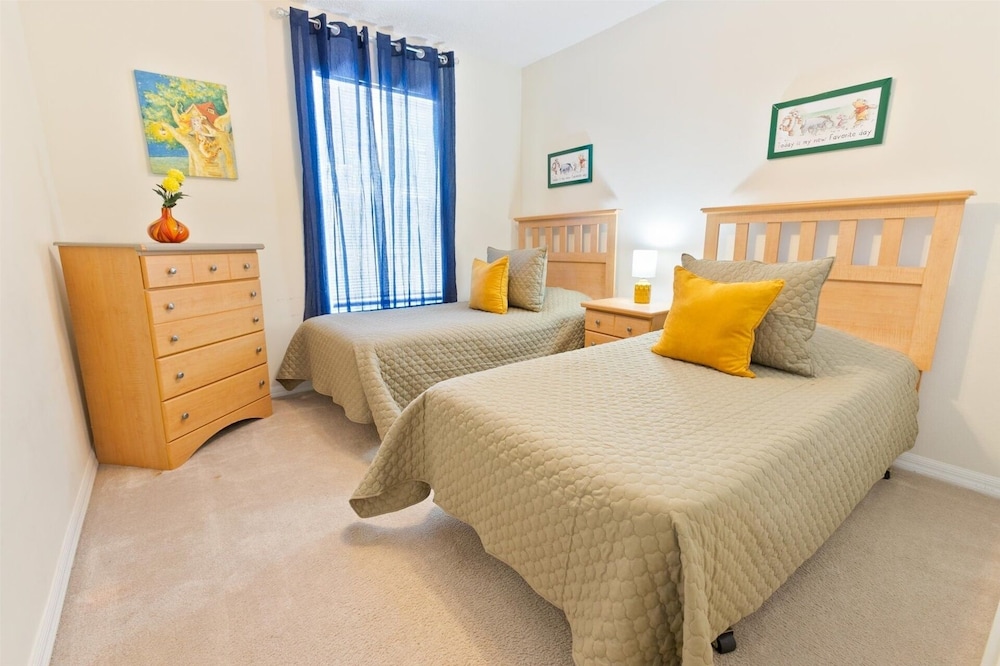 Emerald Island Resort 3 Bedroom Townhome Close to Disney! 3 Townhouse