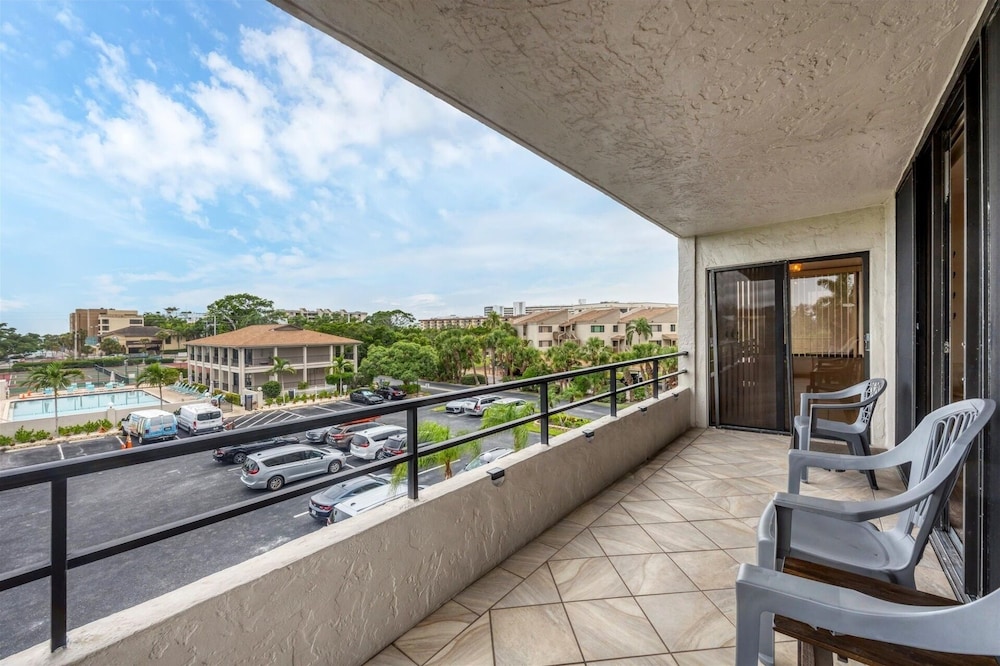 Anchorage Resort 3rd Floor 2 Bedroom Condo South/West Balconies 2 Condo