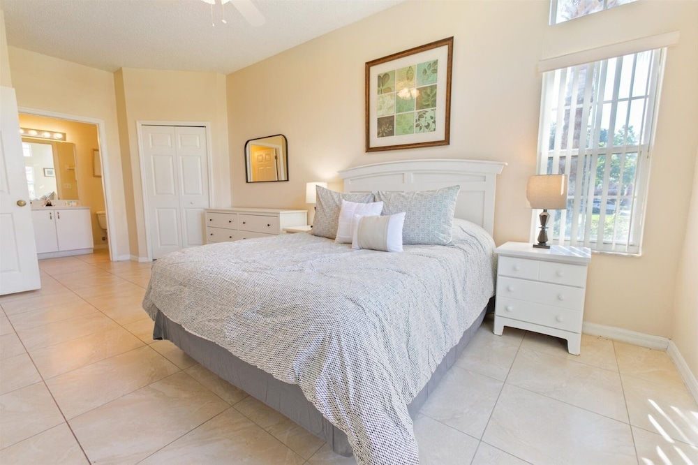 Emerald Island Resort 4 Bedroom Townhome Close to Disney! 4 Townhouse