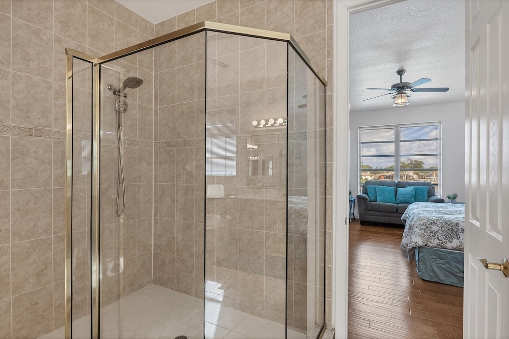 Port Charlotte 4 Bedroom Pool Vacation Home on Canal 4 Home