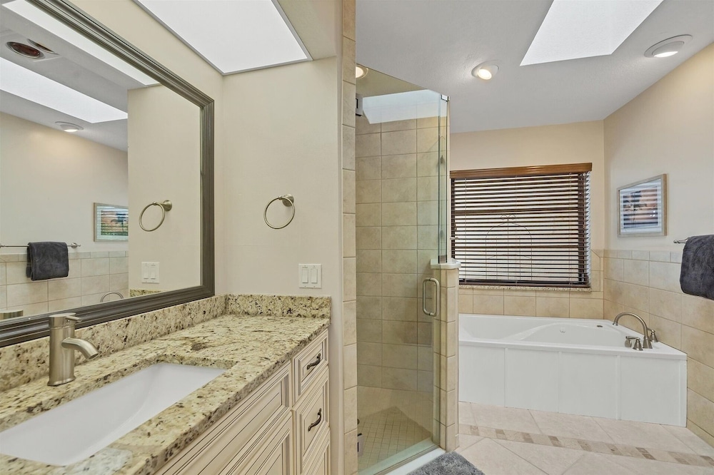 Punta Gorda Isles 3 Bedroom Private Pool+Spa Home on Canal 3 Home