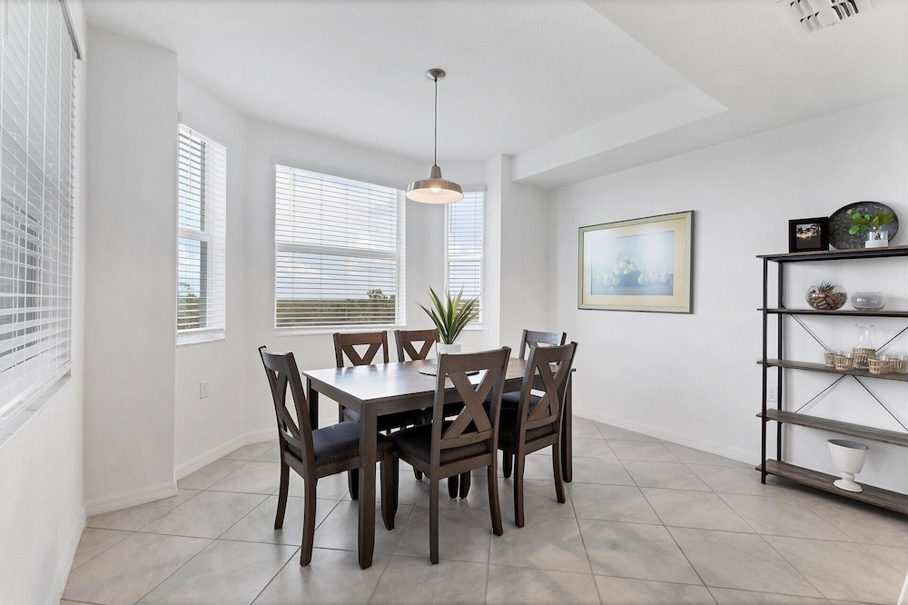 14131 Heritage Landing Blvd. #833