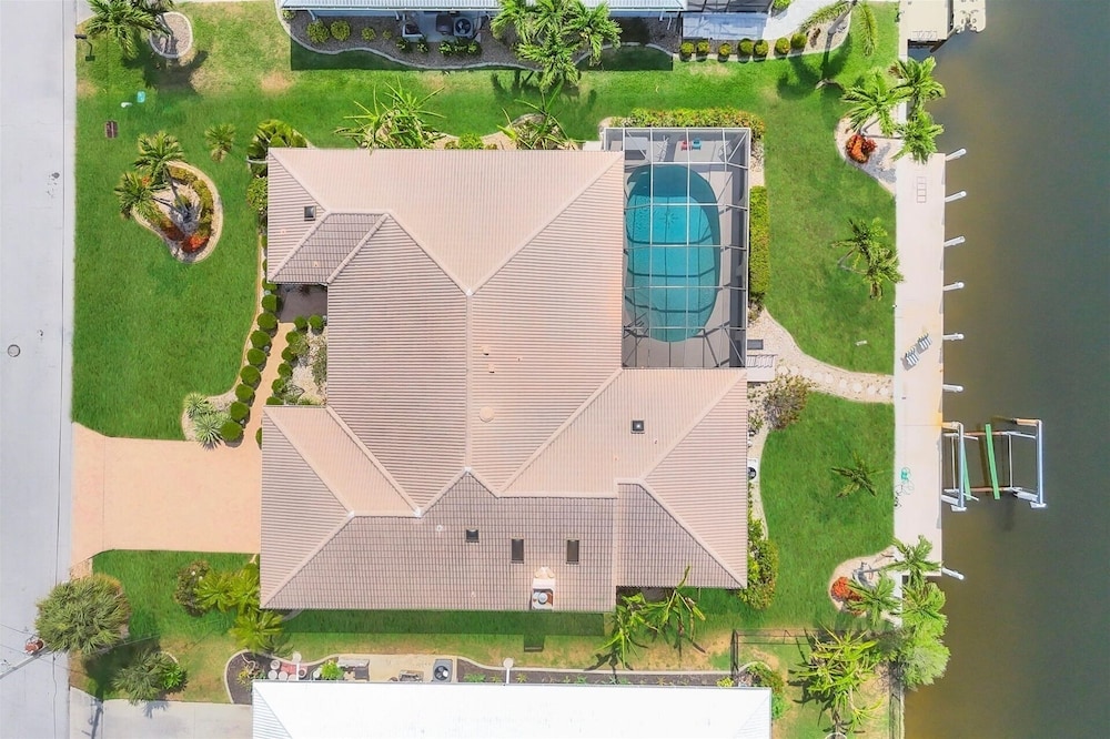 Punta Gorda Isles 3-Bedroom Canal-front Pool Home with Dock 3 Home