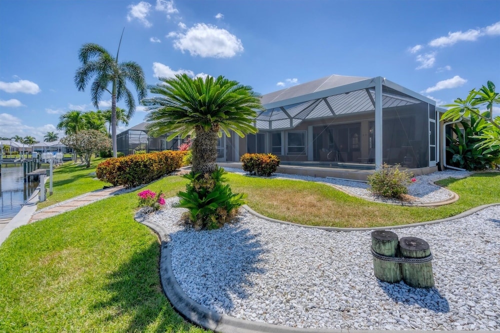 Punta Gorda Isles 3 Bedroom Pool+Hot Tub Home 2 Home