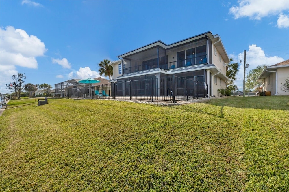 Port Charlotte 4 Bedroom Pool Vacation Home on Canal 4 Home