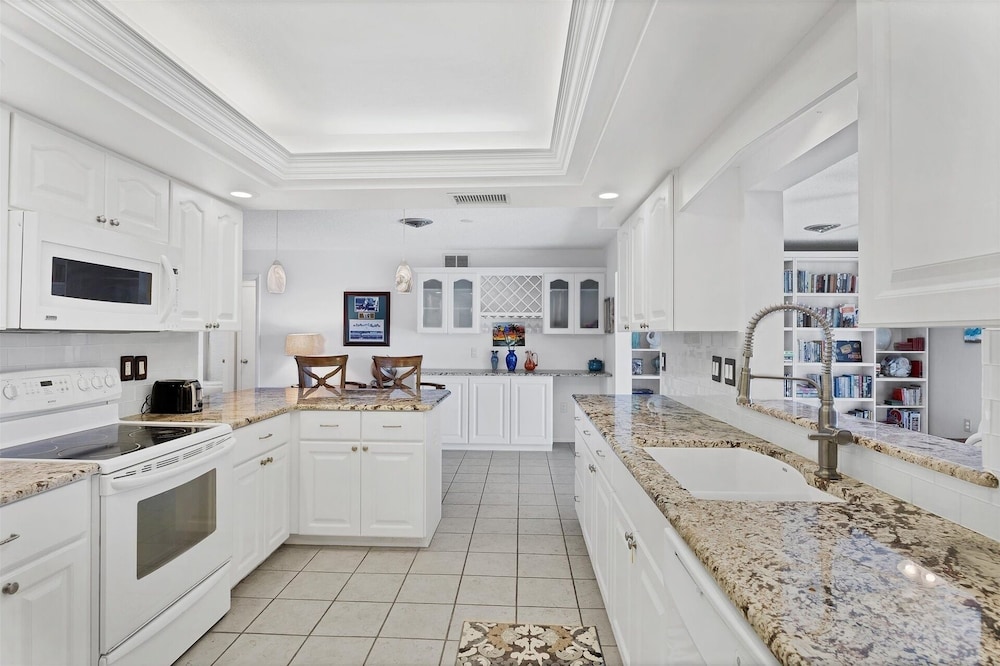 Harbor Heights Private Pool Vacation Home On Canal With Bbq And Dock 2 Bedroom Home