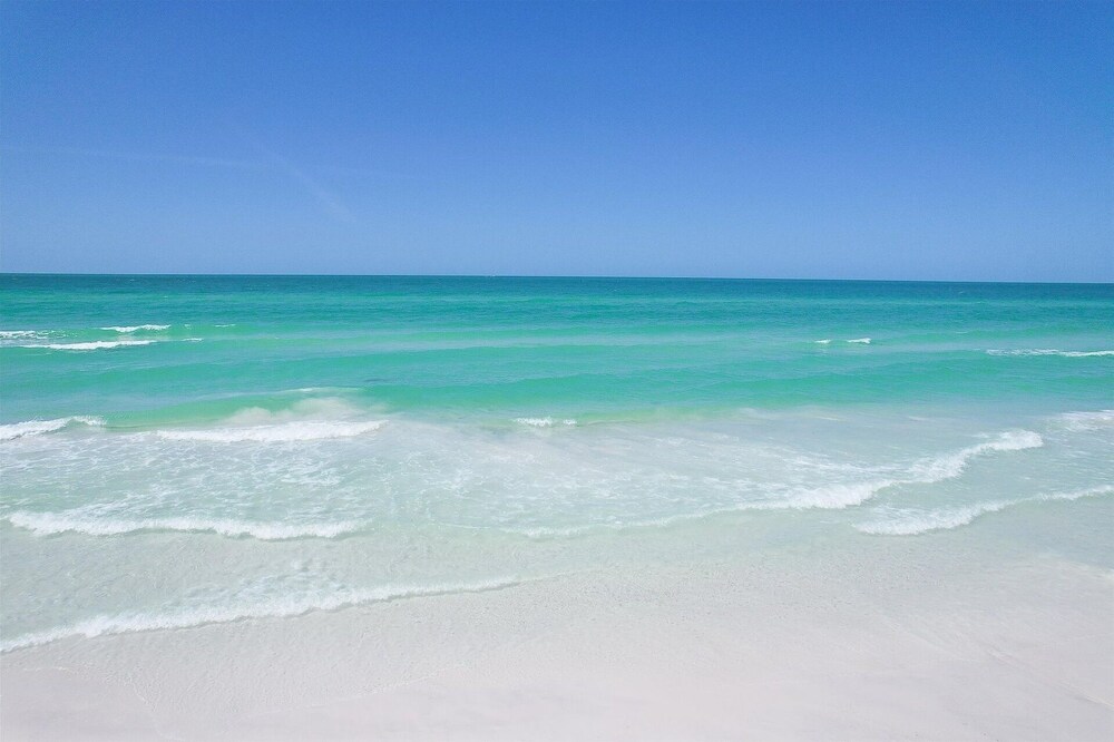Close To Casey Key Nokomis Beach Pet Friendly Large Yard 3 Bedroom Home