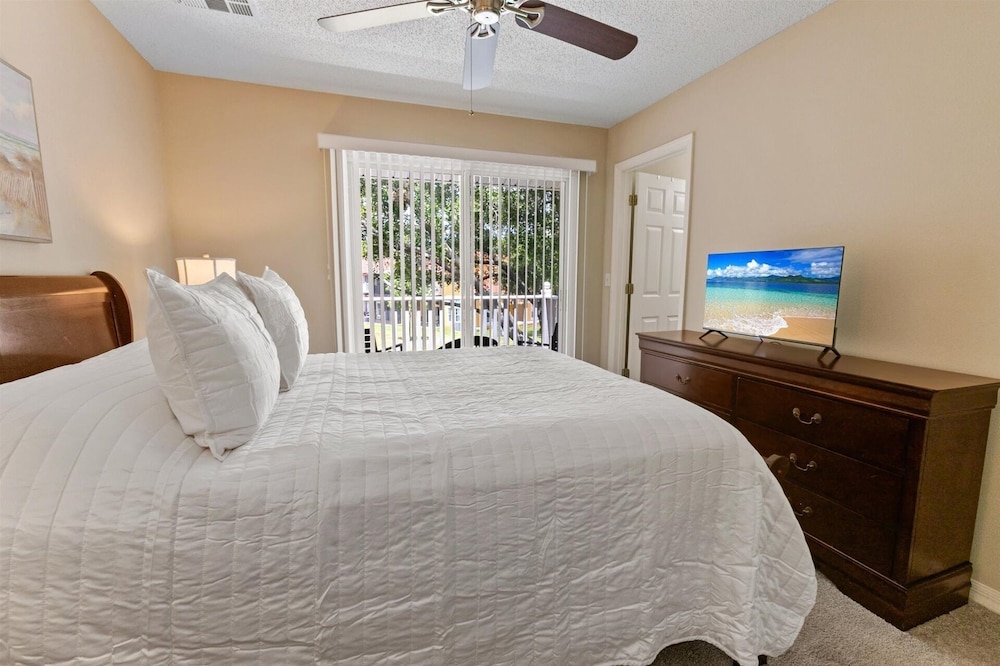 Emerald Island Resort 3 Bedroom Townhome Close to Disney! 3 Townhouse