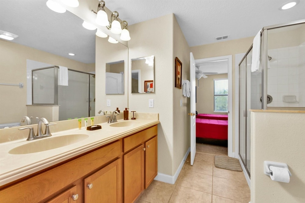 Championsgate Resort 8 Bedroom Pool Home w Theater Room 8 Home