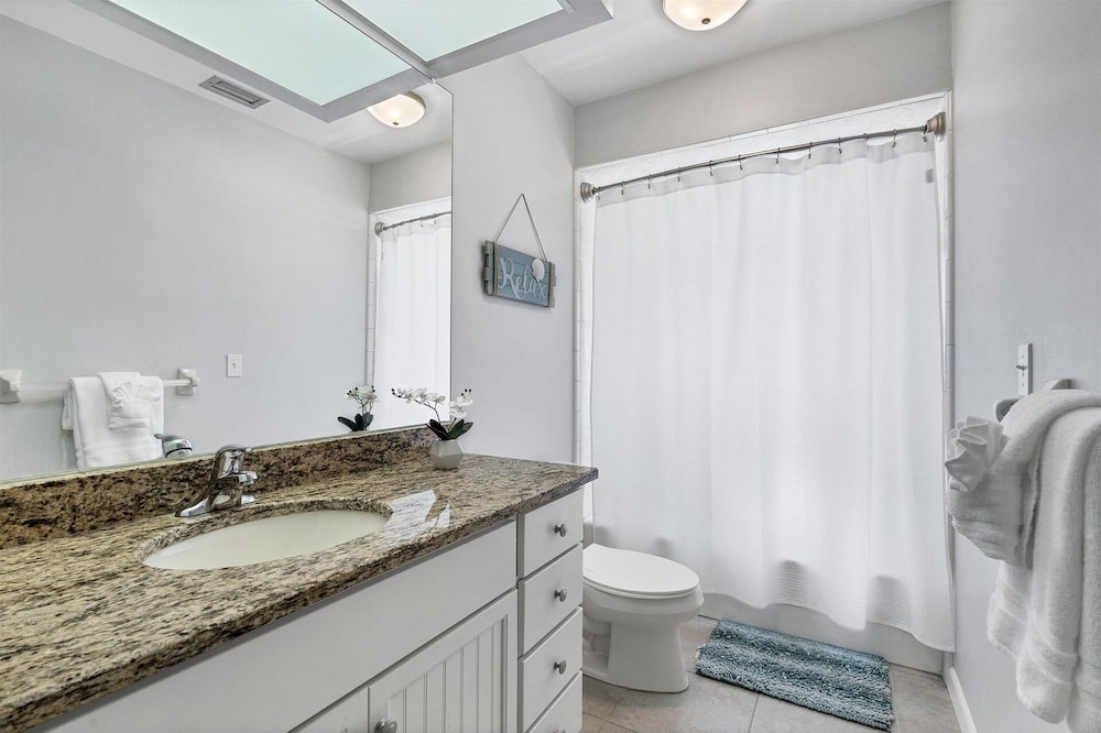 Punta Gorda Isles South Facing Pool, Dog Friendly, Less Than 2 Miles To Downtown 3 Bedroom Home