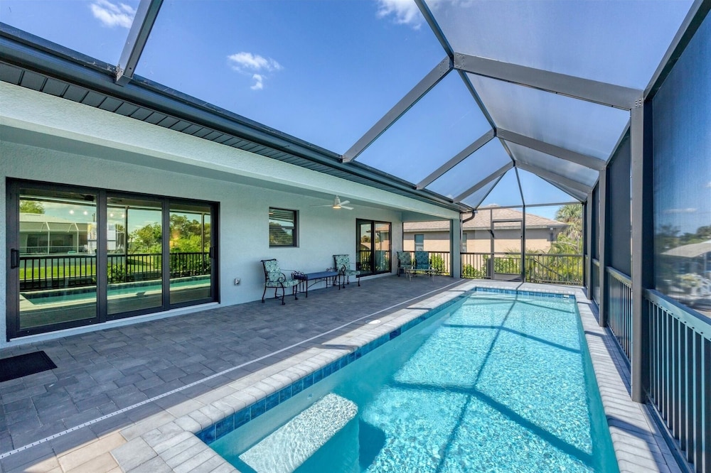 Punta Gorda 4-Bedroom Private Pool Home on Canal 4 Home