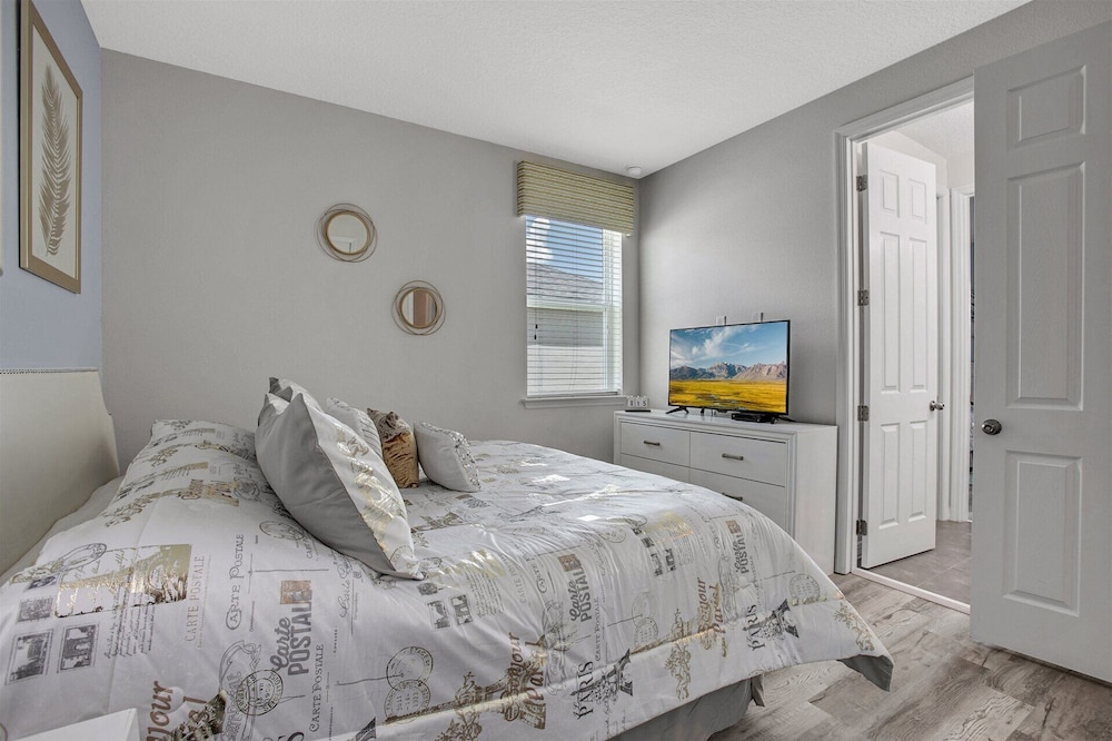 1749 Caribbean View Terrace