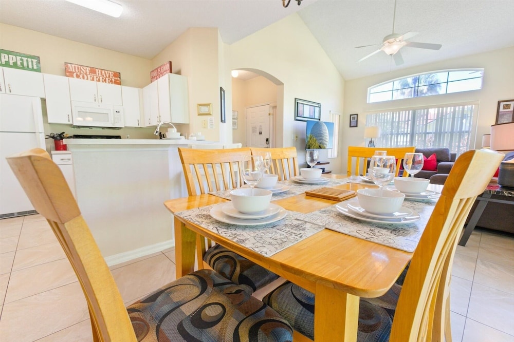 Emerald Island Resort 4 Bedroom Townhome Close to Disney! 4 Townhouse