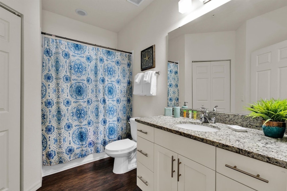 West Lucaya Village 4 Bedroom Townhome 4 Townhouse