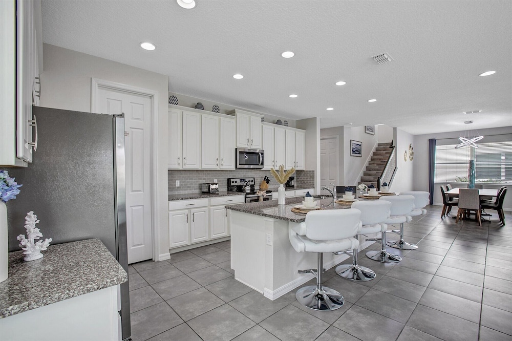 1749 Caribbean View Terrace