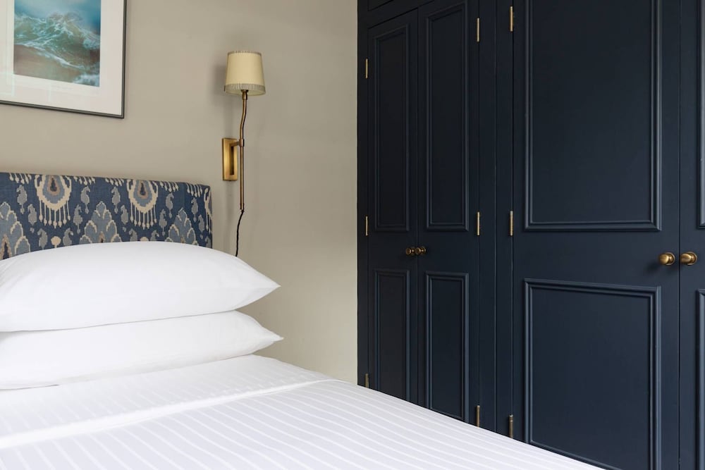 Alderney Street V by Onefinestay