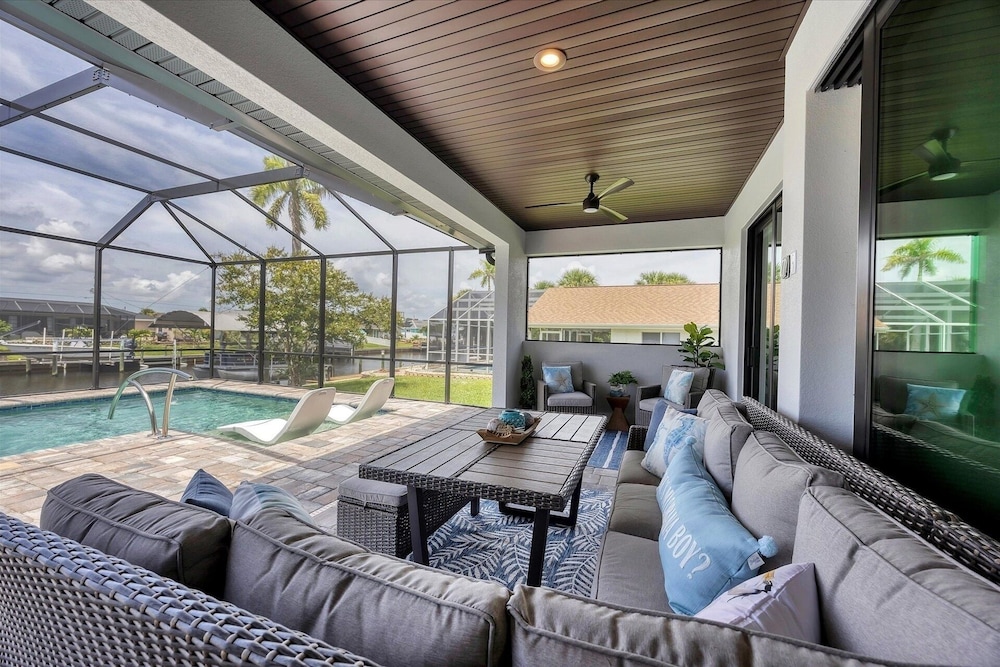 Port Charlotte Private Pool And Dock Vacation Home - Canal Access To Charlotte Harbor! 3 Bedroom Home