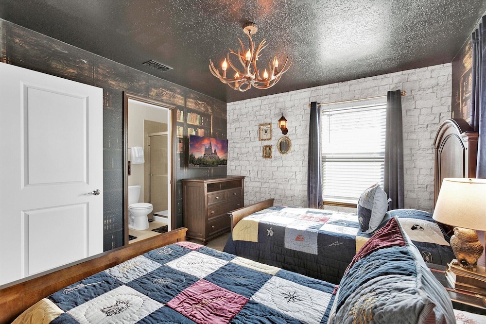3301 Lilac way view 3