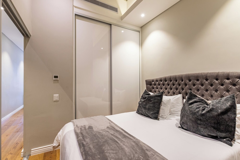 Docklands Deluxe Apartments by ITC Hospitality
