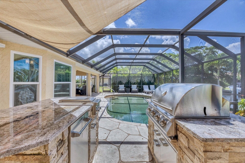 Punta Gorda 3-Bedroom Canalfront Vacation Home with Dock 3 Home