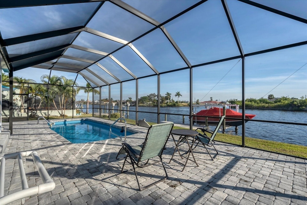 South Gulf Cove 2 Bedroom Canal Pool Home 2 Home