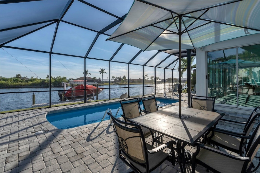 South Gulf Cove 2 Bedroom Canal Pool Home 2 Home