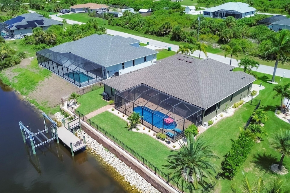 South Gulf Cove 3 Bedroom Canal Pool Home 3 Home