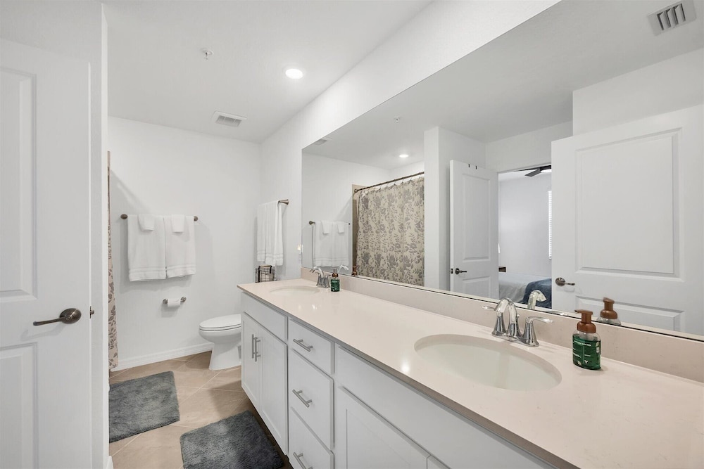 14191 Heritage Landing Blvd #1211