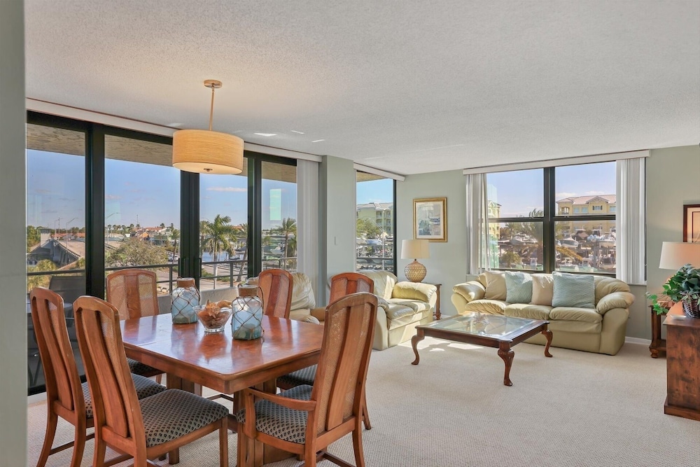 Anchorage Resort 2 bedroom, 4th Floor Condo Southern View Siesta Key 2 Condo