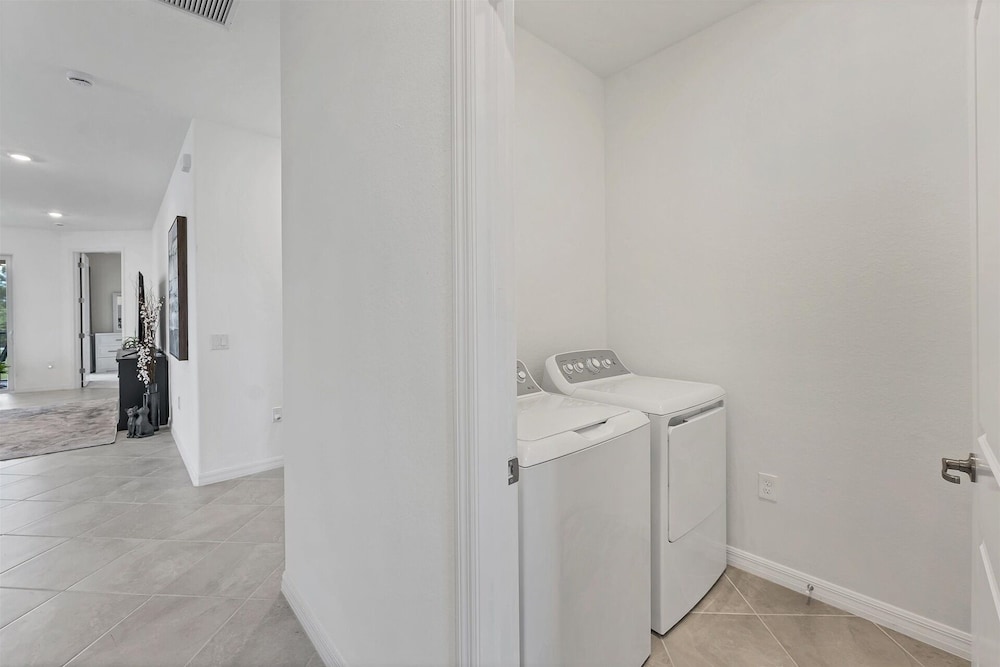 27-night Min 3 Bdrm 2nd Heritage Landing Social Transfer Included! 3 Bedroom Townhouse