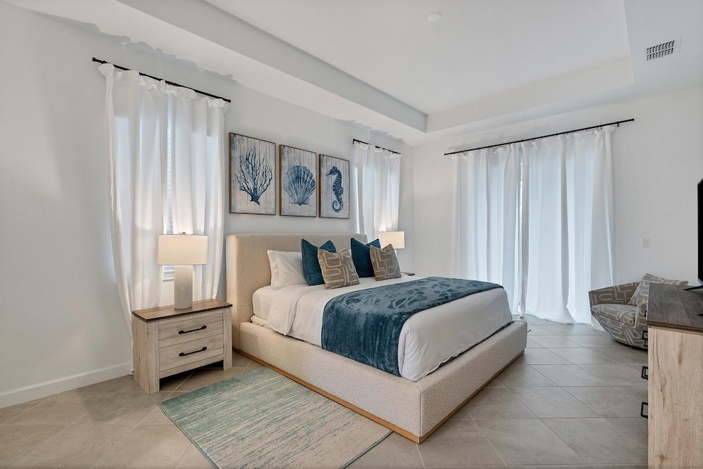 South Gulf Cove 3 Bedroom Private Home with Hot Tub 3 Home