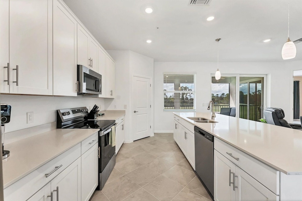 27-night Min 3 Bdrm 2nd Heritage Landing Social Transfer Included! 3 Bedroom Townhouse