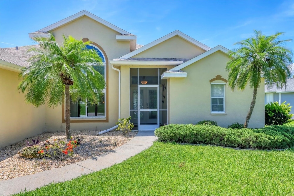 Rotonda West Private Pool Vacation Home On Canal 3 Bedroom Home