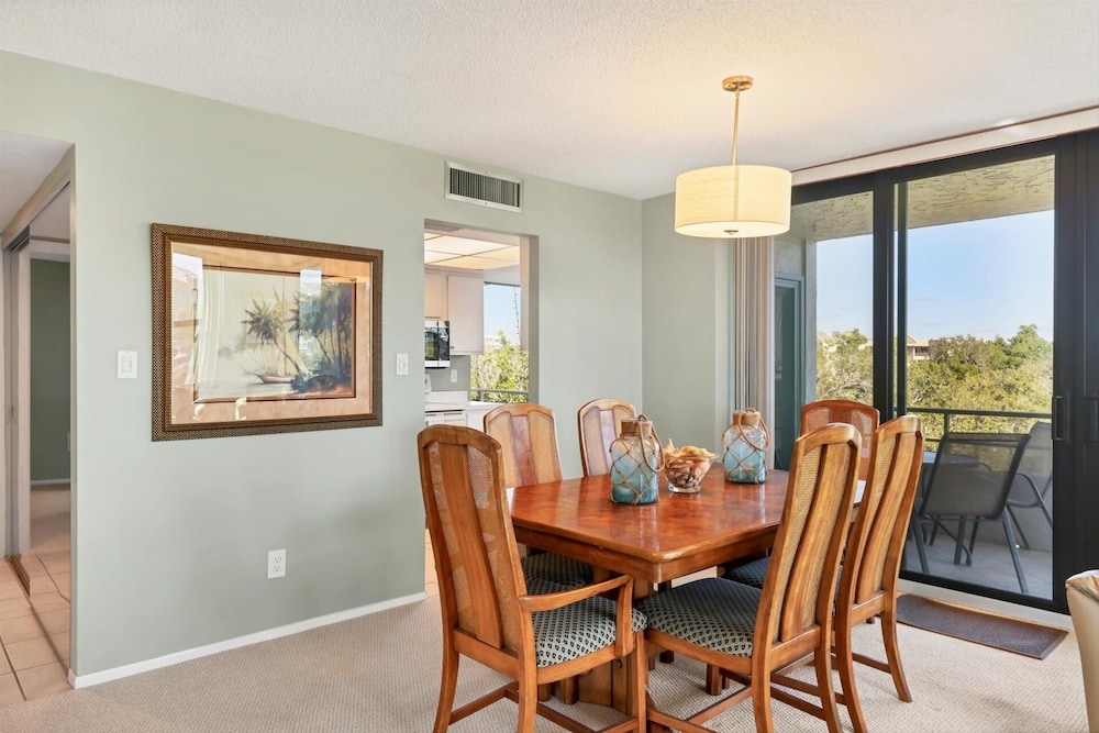 Anchorage Resort 2 bedroom, 4th Floor Condo Southern View Siesta Key 2 Condo