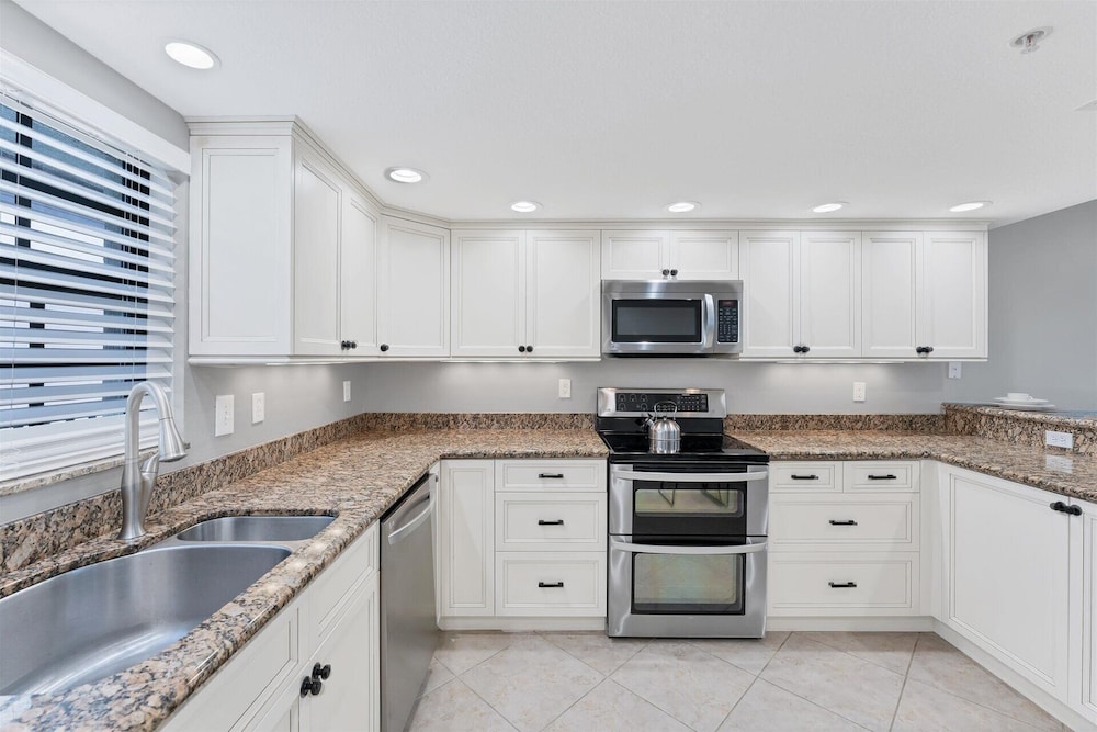 Spacious Beachfront 3br Manasota Key Condo 3 Bedroom Condo