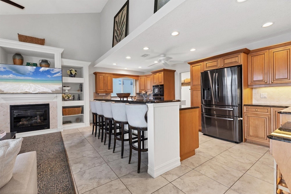 Punta Gorda Isles 4-Bedroom Private Pool Home on Canal 4 Home