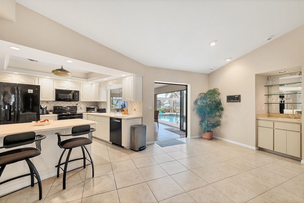 Punta Gorda Isles 3-Bedroom Canal-front Pool Home with Dock 3 Home