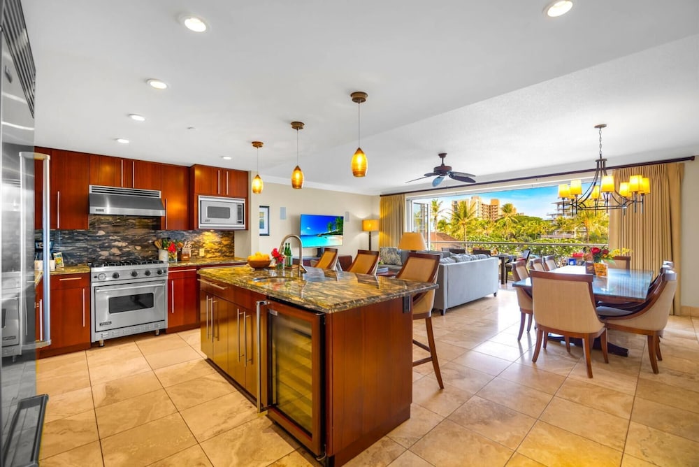 Honua Kai Hokulani 3 Free Rental Cars KBM Resorts Ocean Front 3 Units, 8 Bedrooms Ml-2594