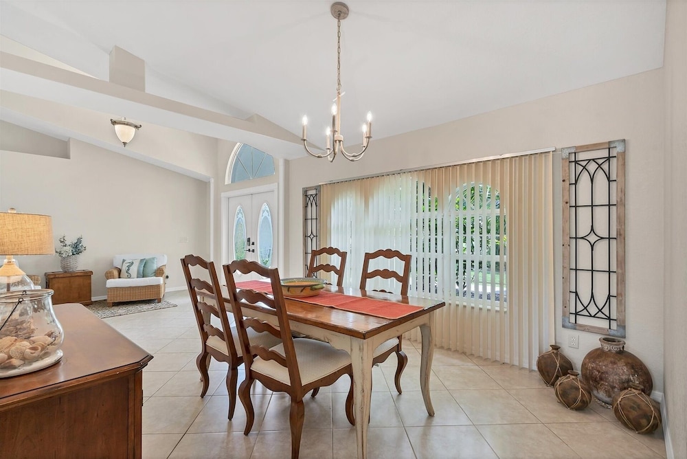 Cape Coral 3-Bedroom Canalfront Pool Vacation Home with Dock 3 Home