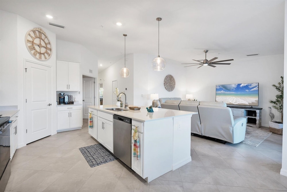 Heritage Landing Golf Club 27 night minimum 2 Bedroom Condo 2 Condo