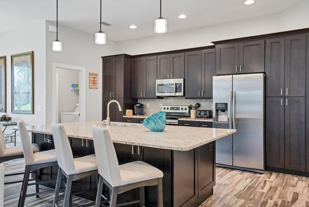 Deep Creek 3 Bedroom Private Pool and Spa Home 3 Home