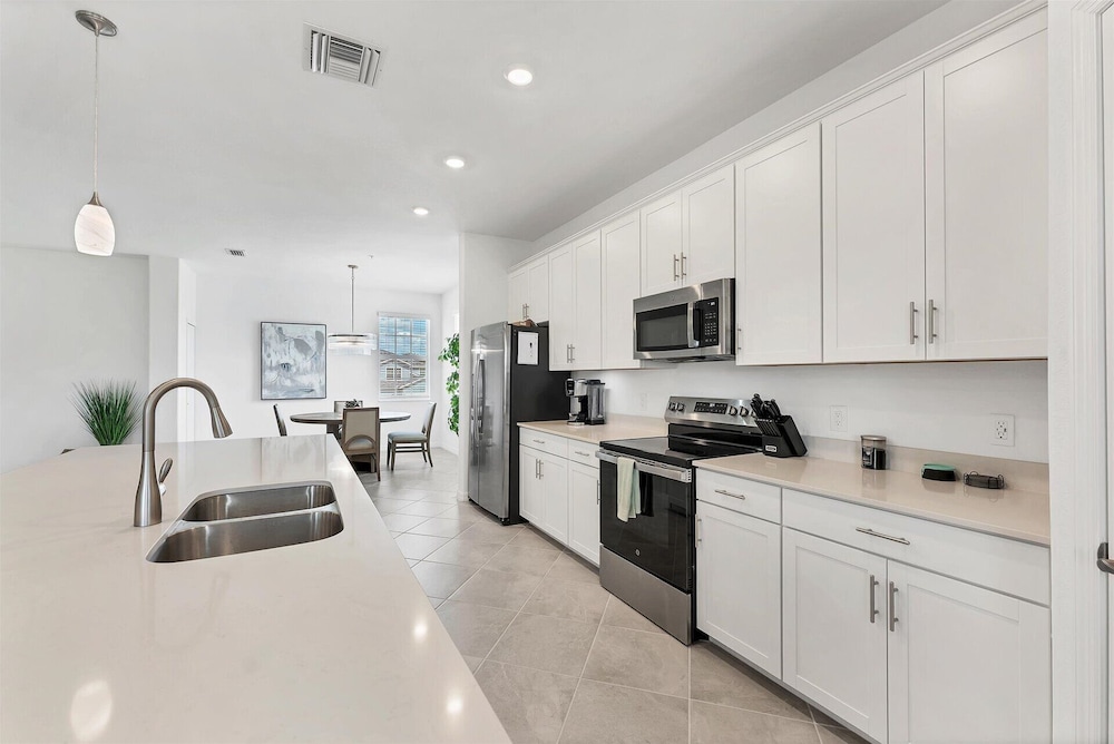 14843 Birchwood Court