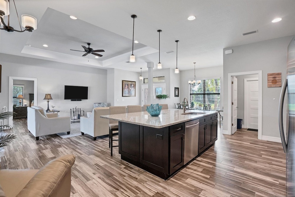 Deep Creek 3 Bedroom Private Pool and Spa Home 3 Home